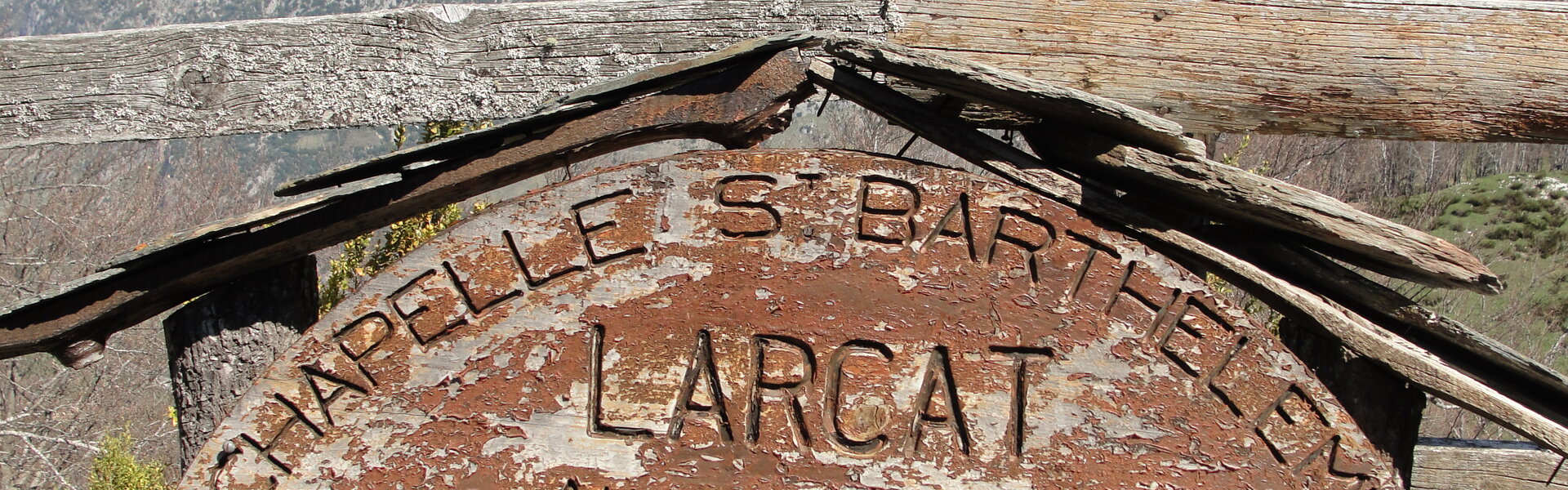 Larcat est un petit village situé en haute-vallée de l'Ariège.