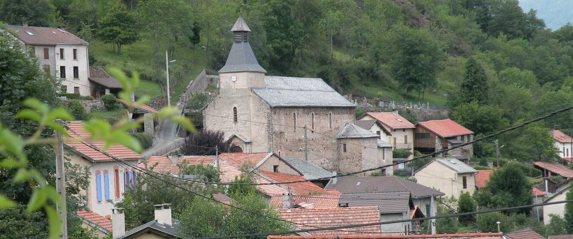 Larcat petit village typique des Pyrénées